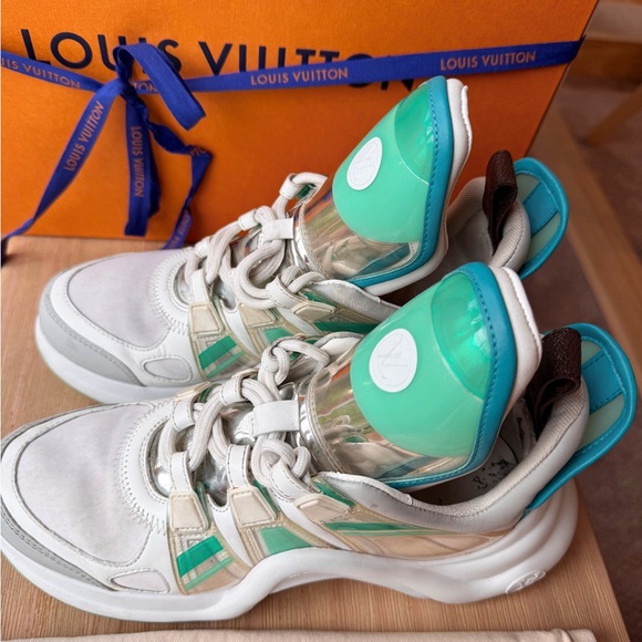 SOLD❌Louis vuitton LV archlight green white monogram pvc leather sneakers - Picture 6 of 16